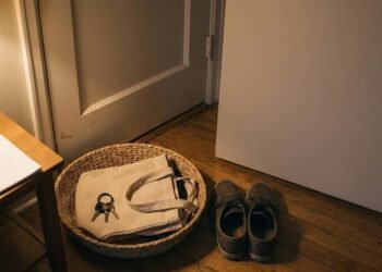How to Build an Evening Routine That Makes Mornings Easier