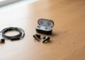 Wired vs. Wireless Earbuds: Which Should You Buy